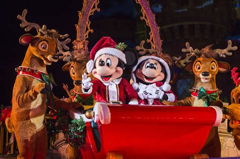 Mickey S Very Merry Christmas Party At Disney World Popsugar Smart Living