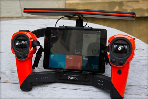 techvedic tech reviews products parrot bebop drone  full hd video gps   controller