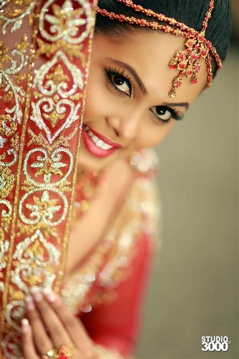 srilankan star menaka peris homecoming bridal design ~ sri lankan actress and models photos