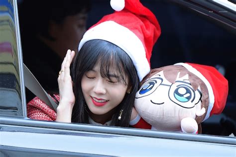 Blackpink Jisoo Car Photos Leaving Inkigayo