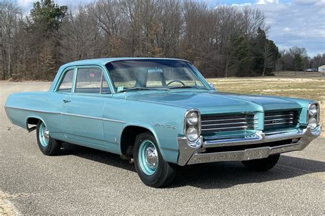 pontiac strato chief   speed  sale  bat auctions sold    march