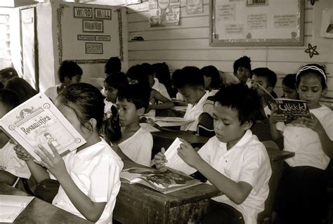 enabling young readers  primary school reading program   philippines  abdul latif