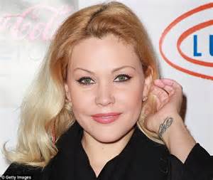 travis barker s ex wife shanna moakler to start tattoo removal process