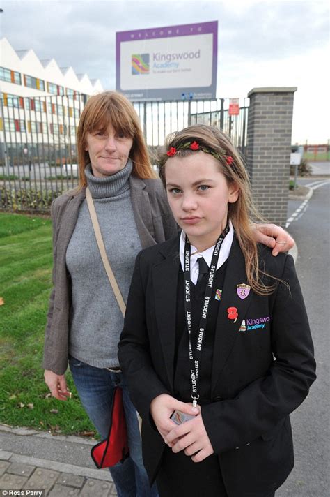 hull woman slams school which banned her daughter s floral headband daily mail online
