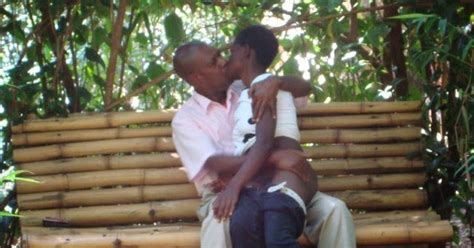 naija wink muliro garden kenya where different couples were caught making out on one bench