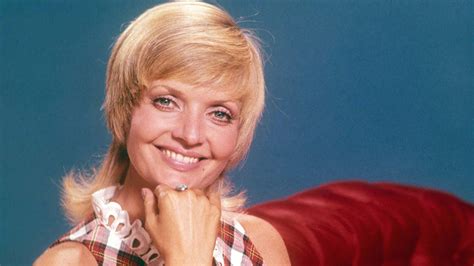 remembering florence henderson with a look back at tv s most iconic