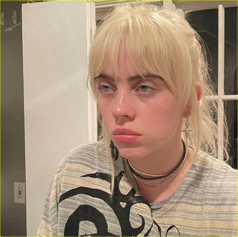 full sized photo  billie eilish  waiting  show blonde hair  billie eilish started