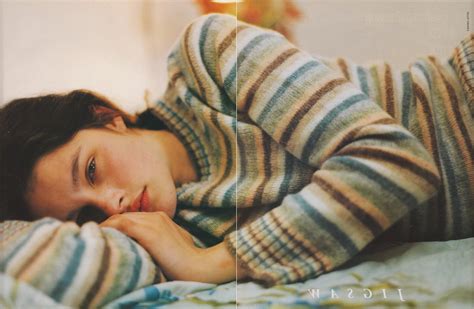 Vintage Women Lying Down Sweater Brunette Wallpapers