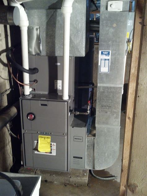 front rheem rgrc classic series  high efficiency gas furnace gas furnace forced air