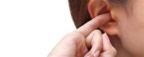 mengatasi telinga gatal  aman  efektif  digaruk