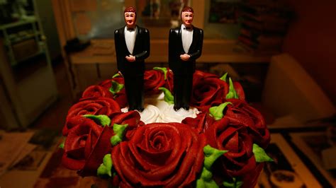 supreme court sides with colorado baker in same sex wedding cake case