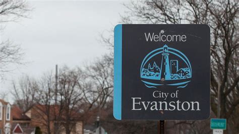 evanston illinois     american city  offer reparations