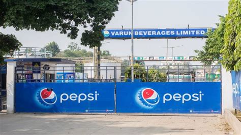 multibagger stock varun beverages shares hit   week high  board