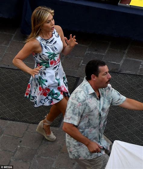 Jennifer Aniston Glows As She Shoots A Scene In Italy Daily Mail Online