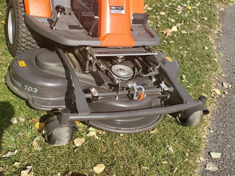 Used Husqvarna R220t Articulator 42 Inch Lawn Mower Ronmowers