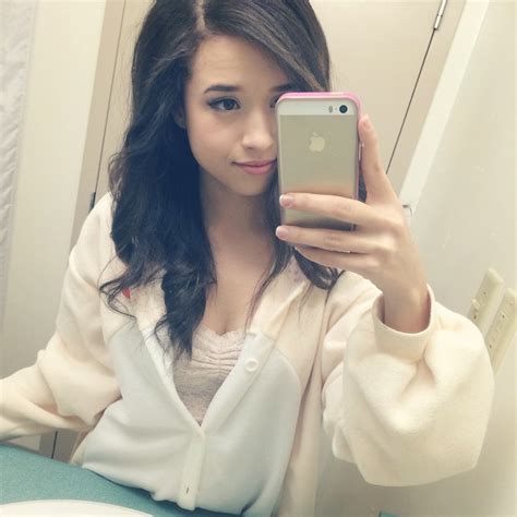 Pokimane Cute Pictures 106 Pics Sexy Youtubers