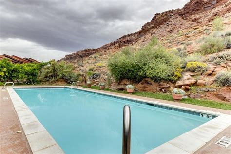 contemporary condo wshared pool hot tub  parks downtown moab