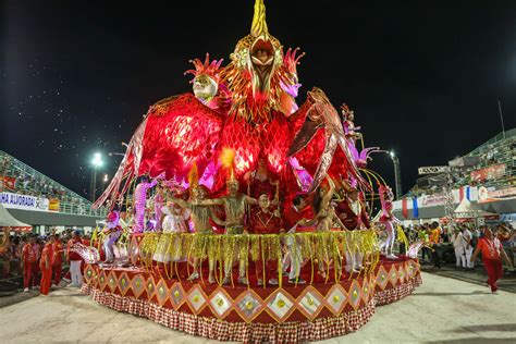 diversidade de temas marca  desfile das escolas de samba  grupo especial