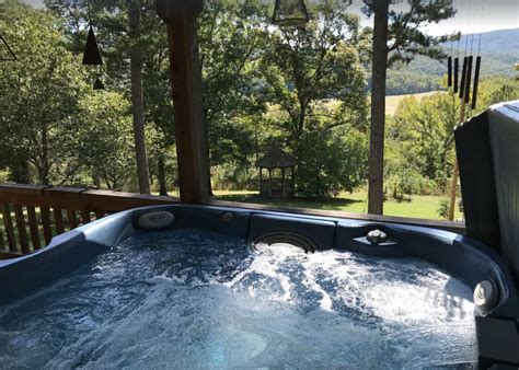 These Cabins In Arkansas All Have Outdoor Hot Tubs
