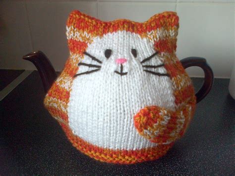 hand knitted  ginger cat tea cosy large   pint teapot ebay