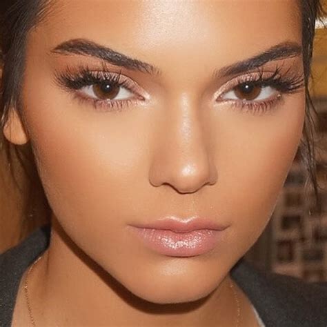 Kendall Jenner S Makeup Photos And Products Steal Her