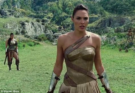gal gadot is trained by robin wright in wonder woman clip daily mail