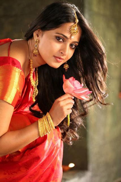 anushka cute pattu saree photos and pics tollywood actress and actor wallpapers tamil actress