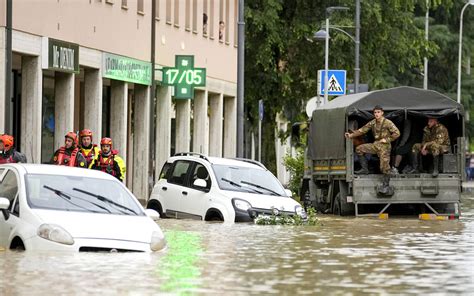 people killed  northern italy flooding world