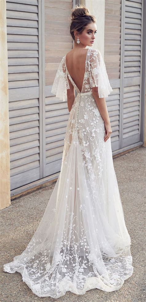 2019 Romantic White Flower Appliques Wedding Dress Lace
