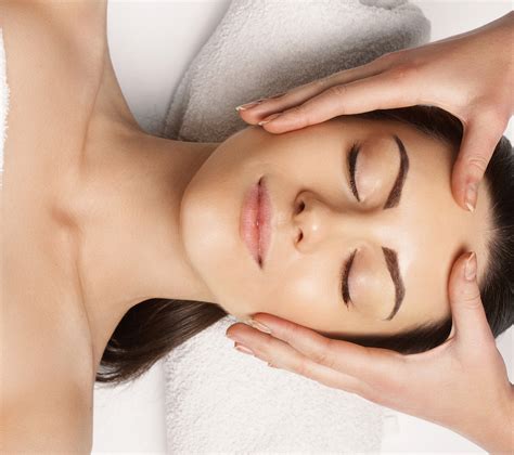 self lymphatic drainage massage for face and neck