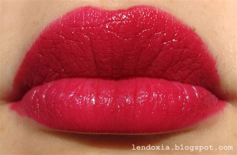 Lendoxia Essence Dark Romance Red Romance Lipstick