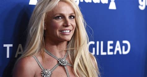 britney spears says documentaries about her life are ‘hypocritical