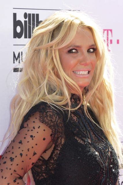 Britney Spears Funny Faces Photos