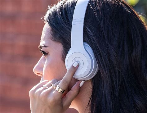 beats solo wireless  ear headphones gadget flow