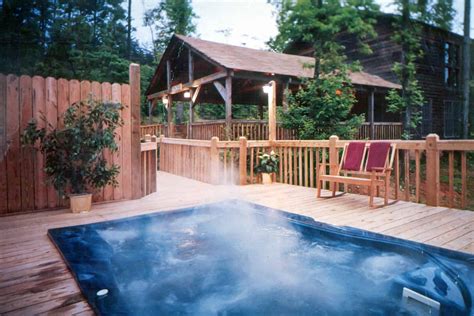 Outdoor Hot Tubs ⋆ Forrest Hills Resort