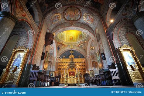 roemeens klooster stock afbeelding image  abdij binnen