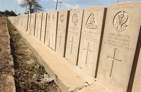 outrage veterans families furious  graves  british wwi heroes left  rot worldkorupciya