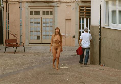 Nude Amateur Another Street Dare September 2010