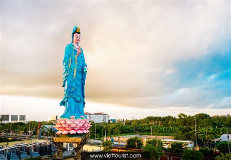 tour du lịch tâm linh Đồng tháp chùa lá sen làng hoa