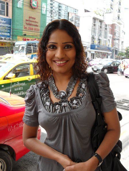 sri lankan models and actress nayana kumari