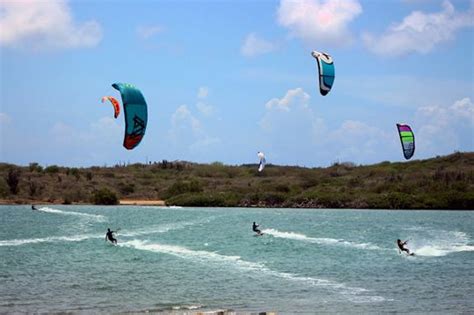 kiteboarding st joris baai curacao kite school kiteboarding kitesurfing kite surfing awa