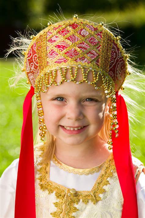 Russian Traditional Brocade Kokoshnik Folk Russian