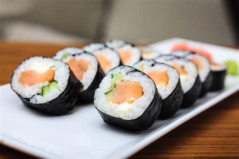 How To Make Salmon Sushi