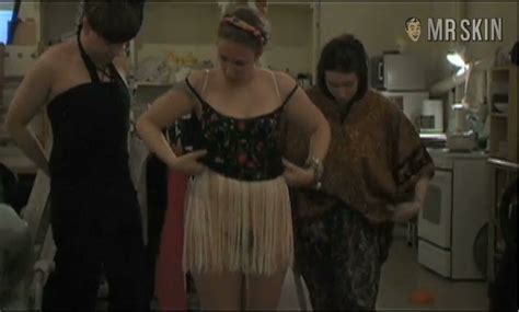 naked lena dunham in delusional downtown divas