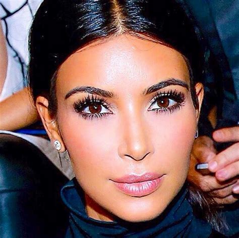 my favorite part of kim kardashian s contouring makeup trick is visible