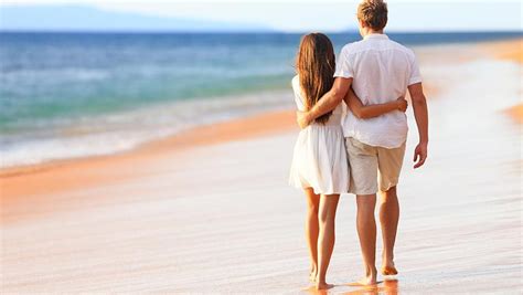 8 mistakes couples make when planning their honeymoon romantic beach