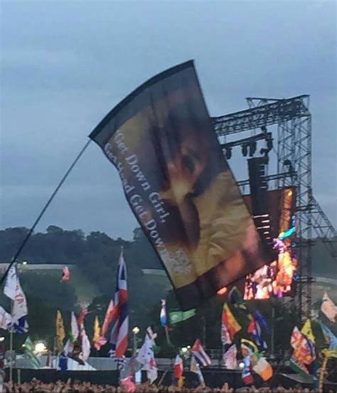 So Nasty So Rude Glastonbury Festival Goer Brings A Flag With Kim