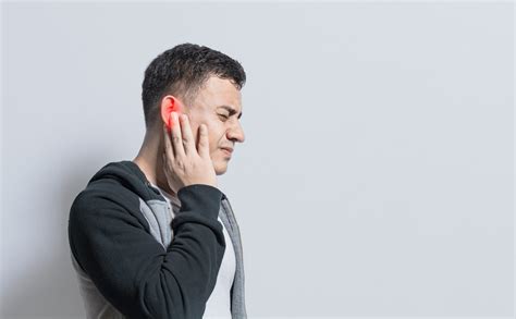 kenali tentang infeksi telinga   mengatasinya