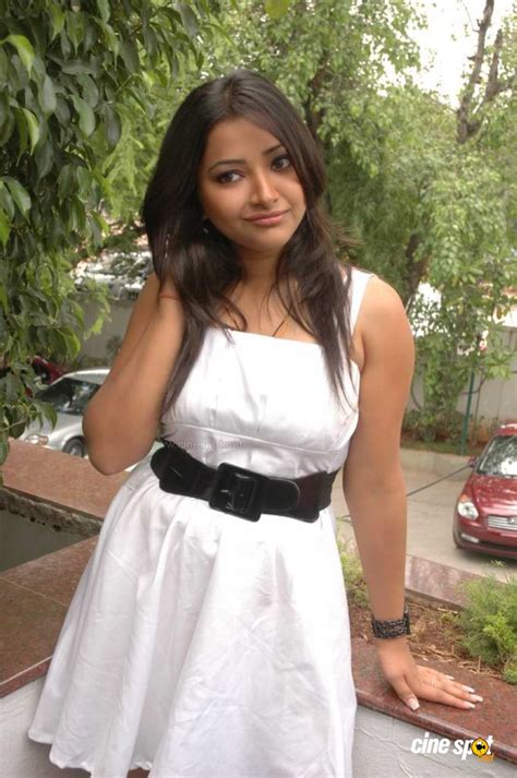 shweta basu prasad south actress photos 28