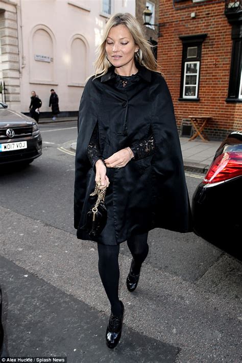 kate moss departs her birthday brunch in mayfair daily mail online